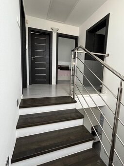 5 izbový rodinný dom s pozemkom 889 m² v obci Soblahov - 15