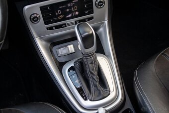 Lancia Delta 1.75TBi PLATINO PLUS, Automat, FULL výbava - 15