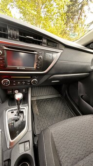 Predám Toyota Auris 1.6 CVT + LPG (Automat) - 15