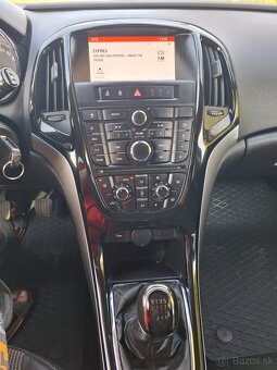 Opel astra sport tourer r.v.2015 - 15