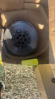 Volkswagen Sharan 2.0 CR 103kW,DSG,alcantara,nový zotrvačník - 15