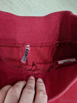 Guess cierna a tmavo cervena zlata teplakova suprava - 15