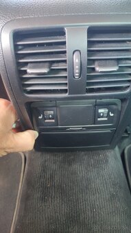 Predám VW PASSAT B7 2.0TDI.103kw 4×4 - 15
