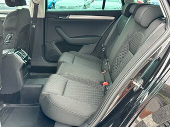 Škoda Superb Combi 2.0 TDi DSG - 15