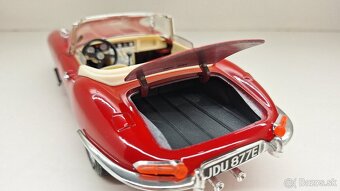 1:18 JAGUAR E CABRIO - 15