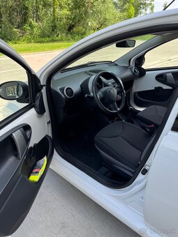 Toyota Aygo 1.0 VVT-i 5M/T 5D - 15