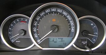 "Predané" Toyota Auris 1.6 l Valvematic Active - 15