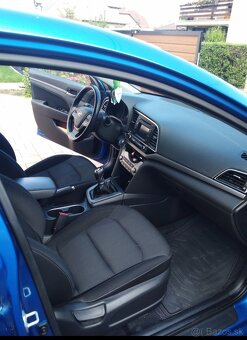 Hyundai Elantra Premium - 15
