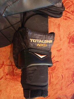 Brankárska vesta Bauer Supreme NXG TotalOne, vel. L,(custom) - 15