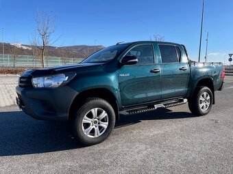 TOYOTA HILUX DC 2.4 I D-4D Live - NA PREDAJ / NA SPLATKY - 15