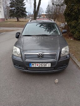 Toyota Avensis T25 wagon 2.2 110kw - 15