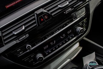 BMW Rad 5 530d xDrive A/T - 15