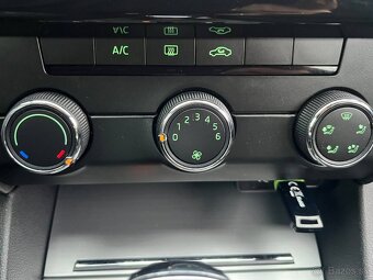Škoda Octavia Combi 1.0 TSI Active DSG - 15