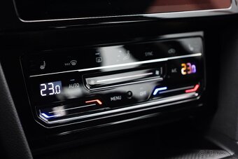 Volkswagen Passat Variant 2.0 TDI EVO Business DSG - 15