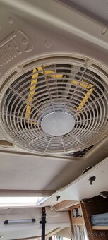 ZNÍŽENÁ CENA Predám autokaravan Dethleffs 6m, do 3,5t - 15