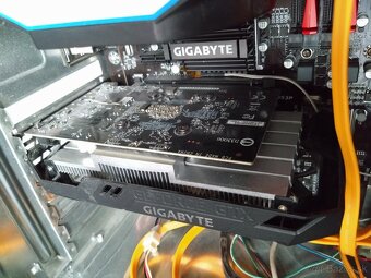 Počítač (stolový) - 15