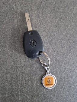 Renault Clio - 15