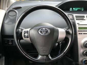 Toyota Yaris 1.0 VVTi - 15