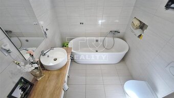 Pozemok pod lesom 1427 m2 - unikátny 4-izbový mobilný... - 15