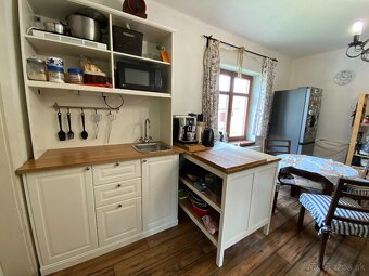 Priestranný rodinný dom s wellness - Večelkov okr. R.Sobota - 15