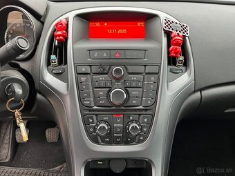 Opel Astra Notchback - 15