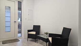 Novostavba rodinného domu napojená na všetky IS, Fintice - 15