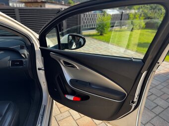 Opel Ampera plugin - 15