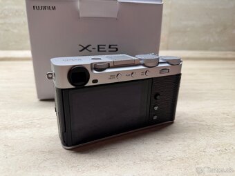 Fujifilm X-E5 + XF 23 mm WR strieborný, nový - 15