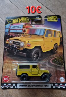 Hot Wheels - 15