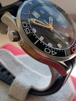 Omega Seamaster 007 “On Her Majesty’s Secret” 42mm - 15