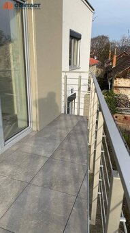 Nový skolaudovaný 4-izbový apartmán s terasou i parkovaním - 15