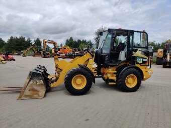 Čelní nakládač CAT 908 MTH - 15
