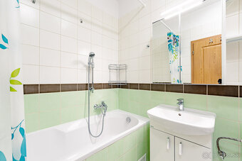 Na prenájom 2-izbový byt v centre Šamorína - 15