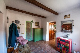 Dom pod storočnou hruškou - 15