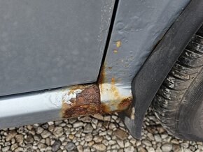 Škoda Fabia 1.4 benzin Rezervované - 15