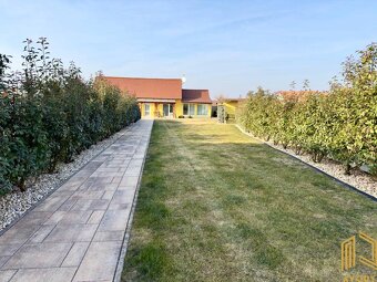 ROD. DOM s TERASOU, POZEMOK 860 m2, BORSKÝ MIKULÁŠ - 15