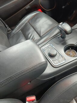 Jeep Grand Cherokee - 15