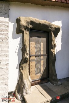 Exkluzívne na predaj: Jedinečný rodinný dom s dušou v obci L - 15