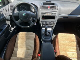 Škoda Octavia 1.6 Tour II nízky nájazd km 38.000 - 15
