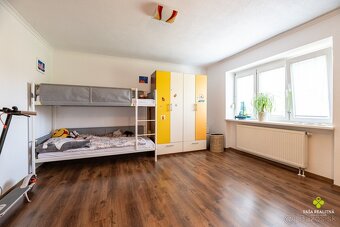 Výnimočný 4 izbový byt Staré Mesto Prievidza 120 m2 - 15