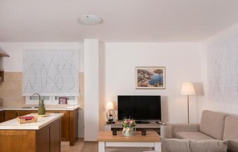 Chorvátsko-dom s veľkou záhradou, bazénom, saunou a vírivkou - 15