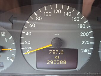 Mercedes w210 220cdi top stav - 15