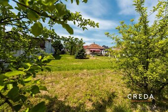 CREDA | predaj 2 - izb. rodinný dom s veľkým pozemkom, Never - 15