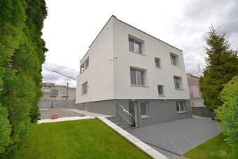 Krásny 7-i RD v top lokalite – Bývajte a podnikajte v jednom - 15