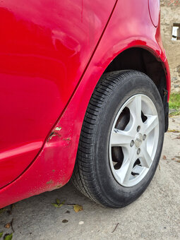 Toyota Yaris 2003 - 15