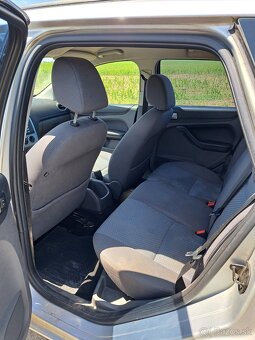 Ford focus kombi 1.6 lpg - 15