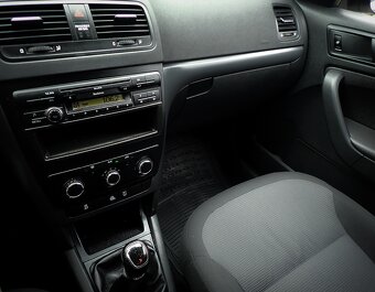 ŠKODA YETI 2.0TDI 4x4 -2013 -81kw - ŤAŽNE, KLIMA, STK - 15