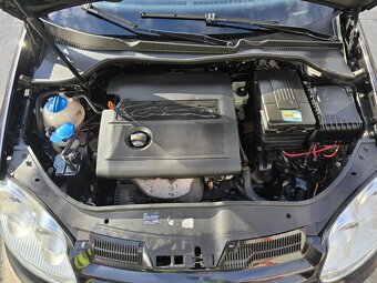 GOLF V - 11/2005 - 1.4 benzín - 55kw - 245.000km - 15