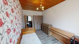 Na predaj priestranný 4-izbový rodinný dom so záhradou – výb - 15