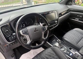 Mitsubishi Outlander 2,4 PHEV Top 4WD odpočet DPH benzín - 15